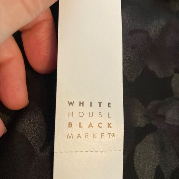 WHBM BNWT elegant purple floral print lined blouse w/ flutter sleeves - Picture 8 of 11